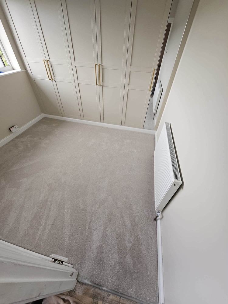 Cream bedroom carpet fitted by BDL Carpets & Vinyl, Sheffield